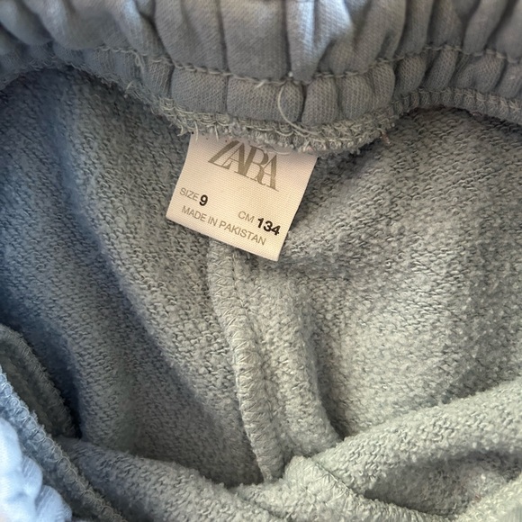 Zara size 9, sweatpants for girl - Picture 2 of 2